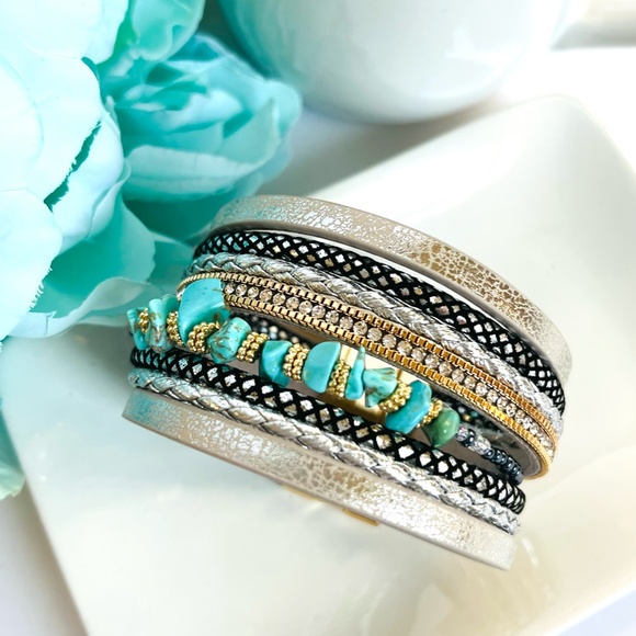 Silver Leather Wrap Turquoise Stone Bracelet - Picture 2 of 7